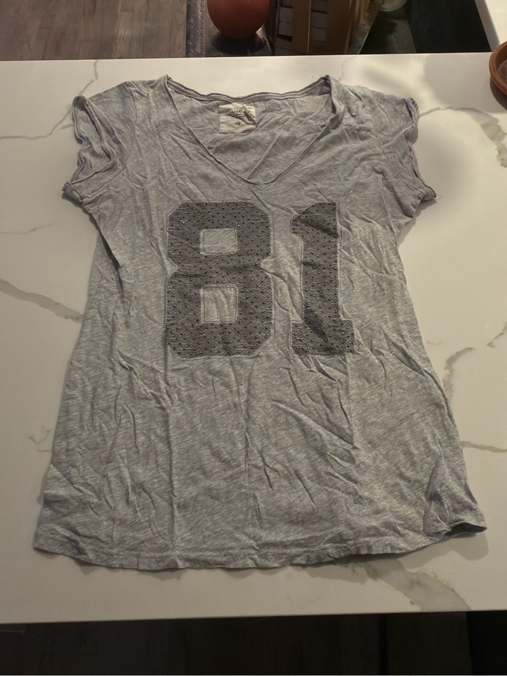 Women’s Light Gray V-Neck Short Sleeve Tee with '81' Graphic